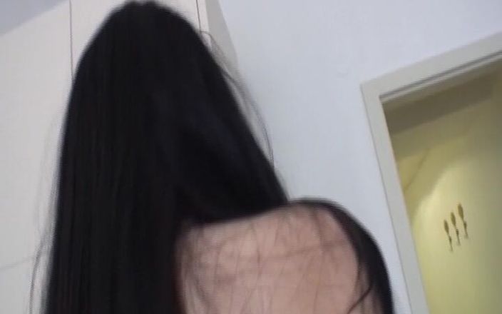 Hardcore German Club: Tato zlobivá německá teenagerka má ráda pokrytý obličej