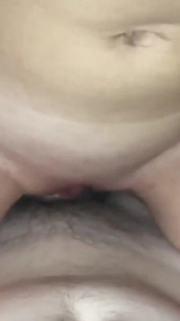 A Young Guy Sweetly Enters the Virgin Pussy of His Girl