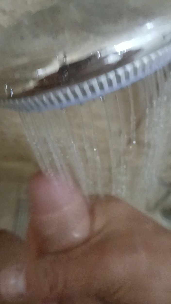 Cunda572: Masturbation unter der Dusche