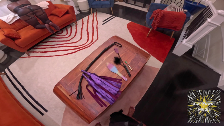 Star Power Media: Złota Bogini Uwalnia Karę Na Spragnionych Dno Omgiany