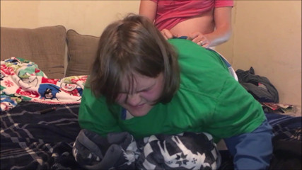 Sadee Rain: Fucking my sandwich maker from subway in her tight asshole...