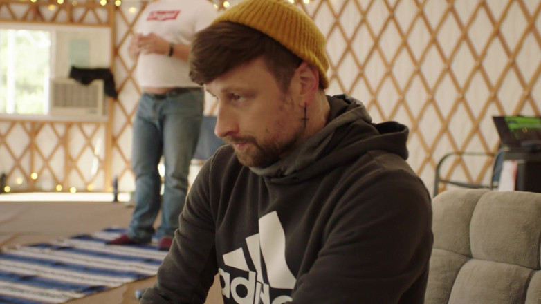 Himeros.tv: În culise, Drew Dixon