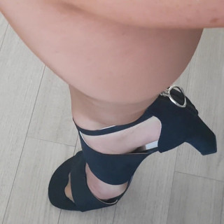 MisS Angel: Tanned pantyhose for Mr Brent.