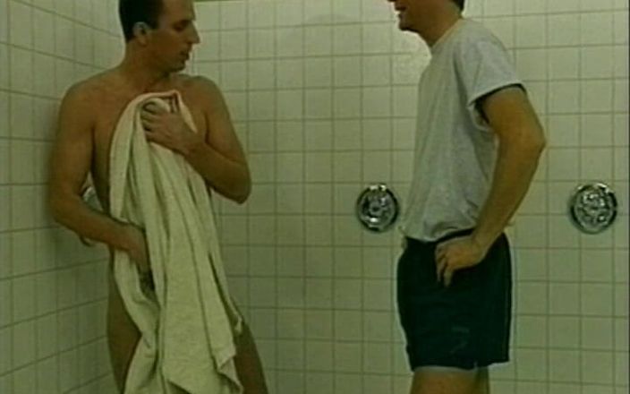 Gay 90's Vintage Porn: Dotados disfrutando del juego oral # 5