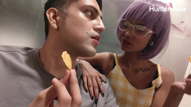 hunter Asia: Girl Cheating on Her Boyfriend with Her Best Friend