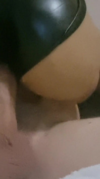 Britney ragazza a tarda notte cavalca il mio cazzo duro