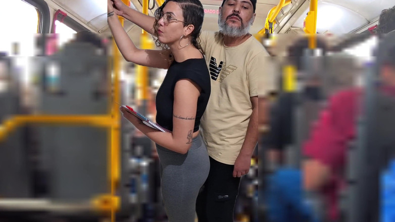 Gabi SweetCouplesStories: Kurevská studentka dostane výstřik v autobuse