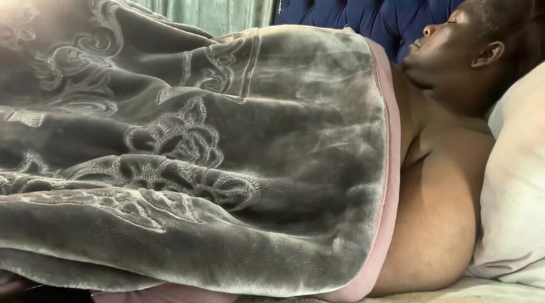 Legendary Booty Overdose: Товстушка мамка готова до сну