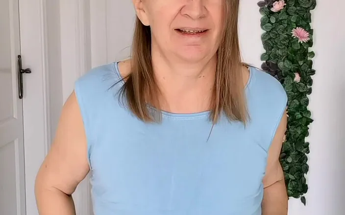 MariaOld: Mature Hot MILF with Giant Natural Tits Will Make You...