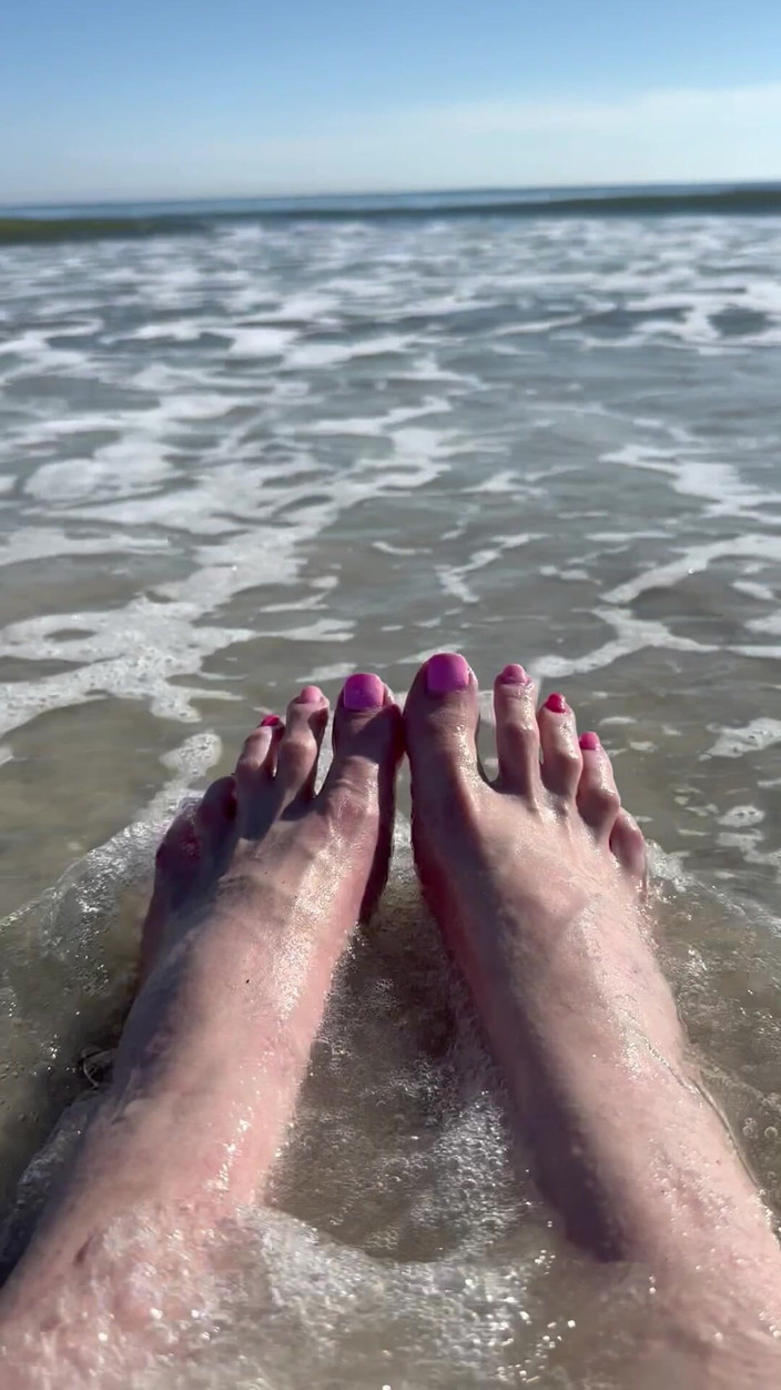 Peppermint Giantess: Golven crashen op maat 16 voet en benen