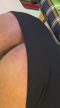 이집트 거유 핫한 이슬람 새엄마가 침대 밑에 갇힌 후 그녀의 보지를 보고 그녀의 큰 엉덩이를 따먹어