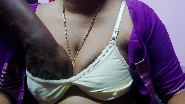 Desi Mohini: Iubita indiană și iubitul face sex