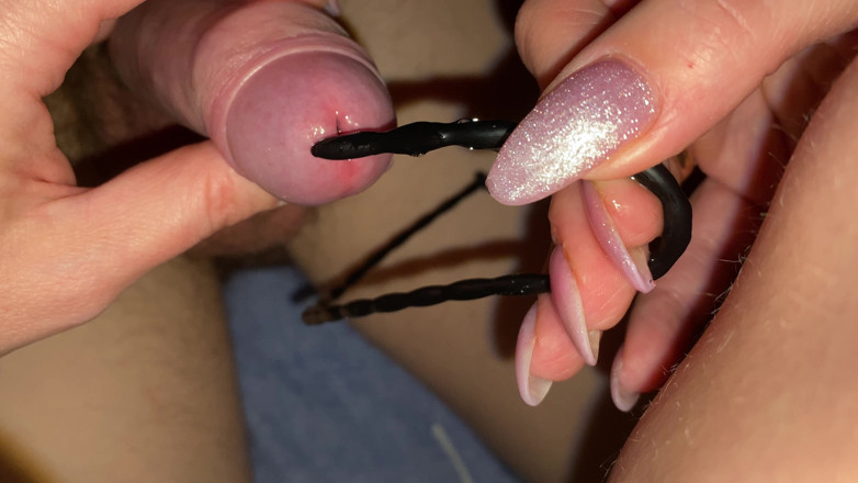 Hairy couple: Pela primeira vez, uma sonda urogenital é inserida no pênis, o...