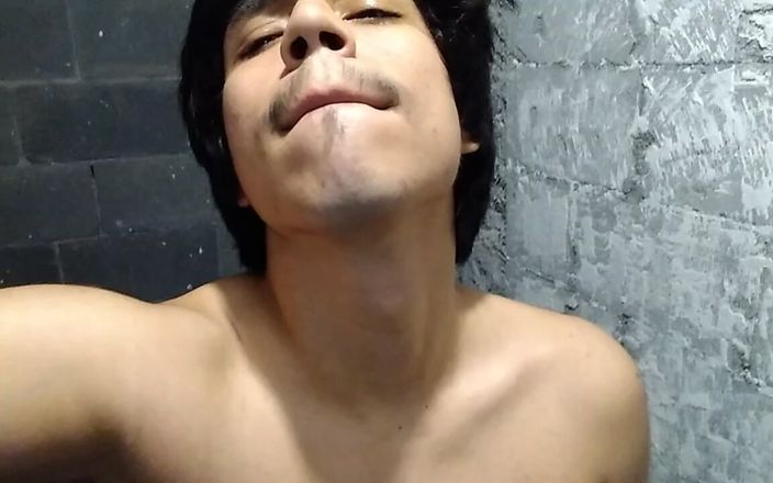 AlexAlejandro13: 巨大的鸡巴