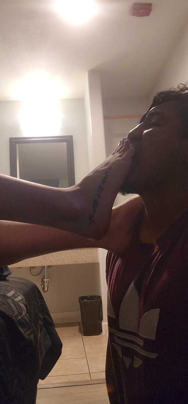 Feet Worship (Adriano22)