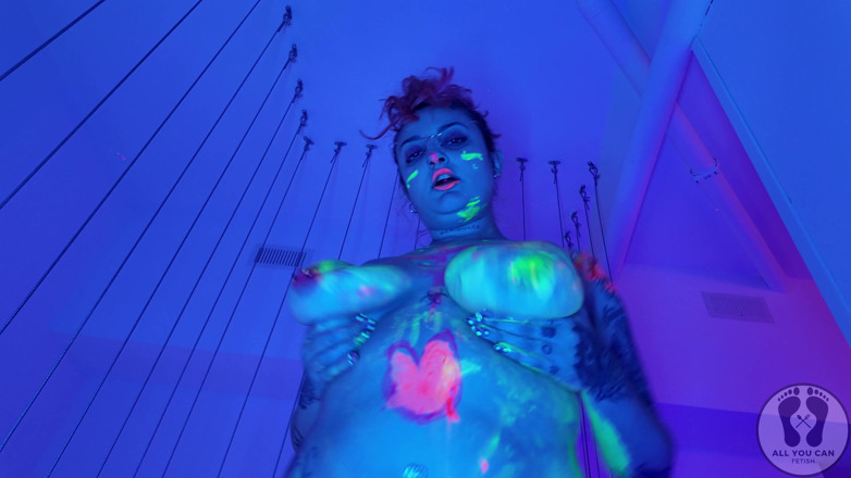 All You Can Fetish: 4K striptýz Twerk Avatar Světelný efekt Obraz těla v Obraz...
