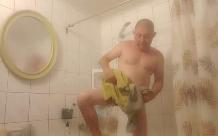 rastyo75: Relajación en la ducha