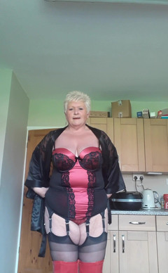 Uk Joolz: Lelaki seksi dosa Ahad xxx but merah, seluar dalam merah...