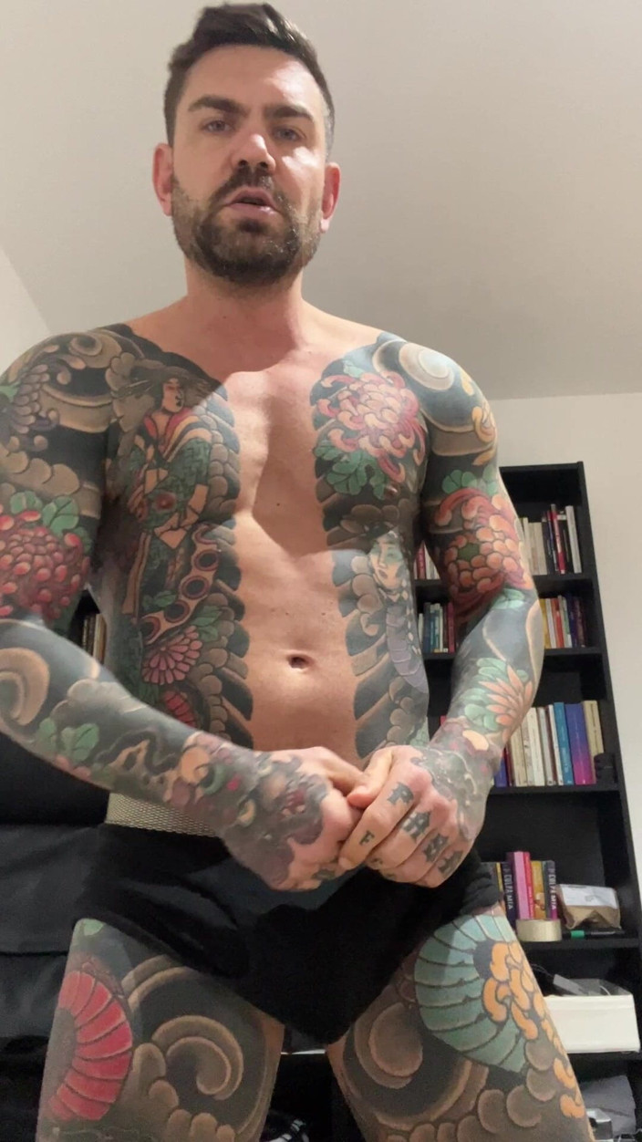 Juan Lucho Gay: Rugueux Musclé
