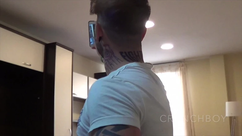 Amazing porn bareback private club: Viene scopata con dominazione con un ragazzo tatuato