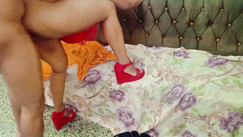 BigassMILF40: Aku nyepong kontol ibu mertuaku sebelum aku ngentot gaya doggy-nya