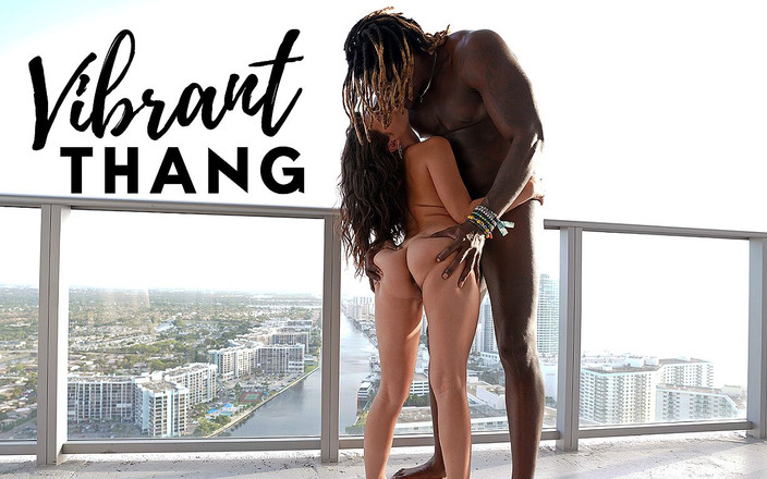 King BBC Official: Дивовижна чорношкіра аматорка трахається з великим чорним членом