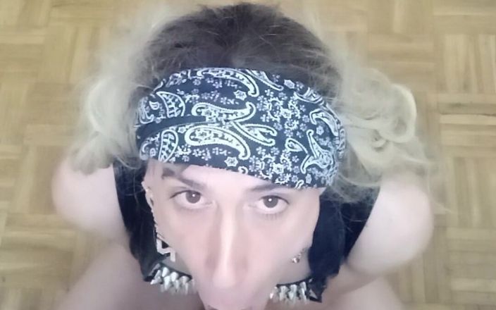 Penelopene27: Penelope deeptroath, travesti