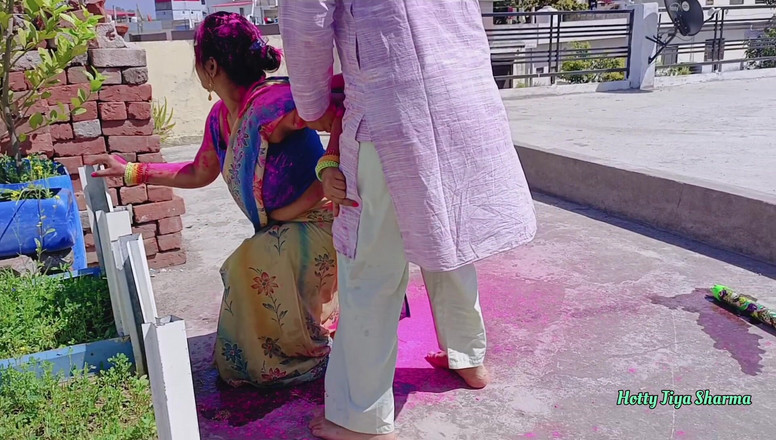 Desi Club House: Hete xxx buitenshuis neuken met de stiefzus van mijn vriend...