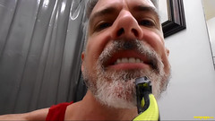 Man Puppy: Te învăț să te bărbieri - Tati Giant 8