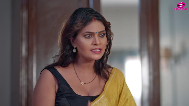Indianpinklips: India hermosa esposa enfadada con marido enojado