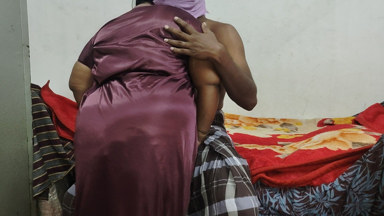 Santhi89: Indische tamilische heiÃŸe hausfrau fickt im hausbesitzer