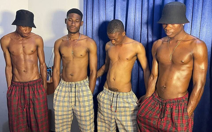 Blackjosh: Amazing Moment with 2 Bottom 2 Tops