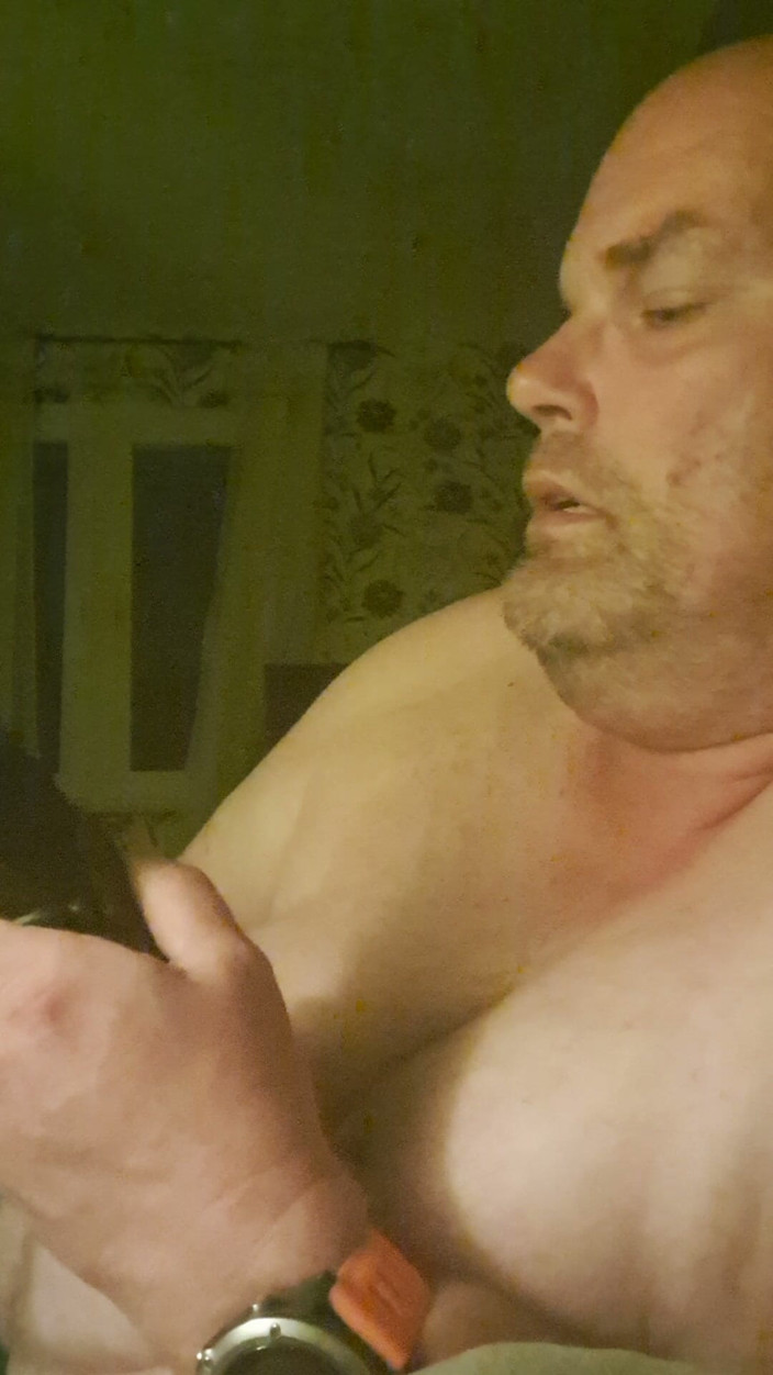 Fickspecht: On It Goes for the Bitch