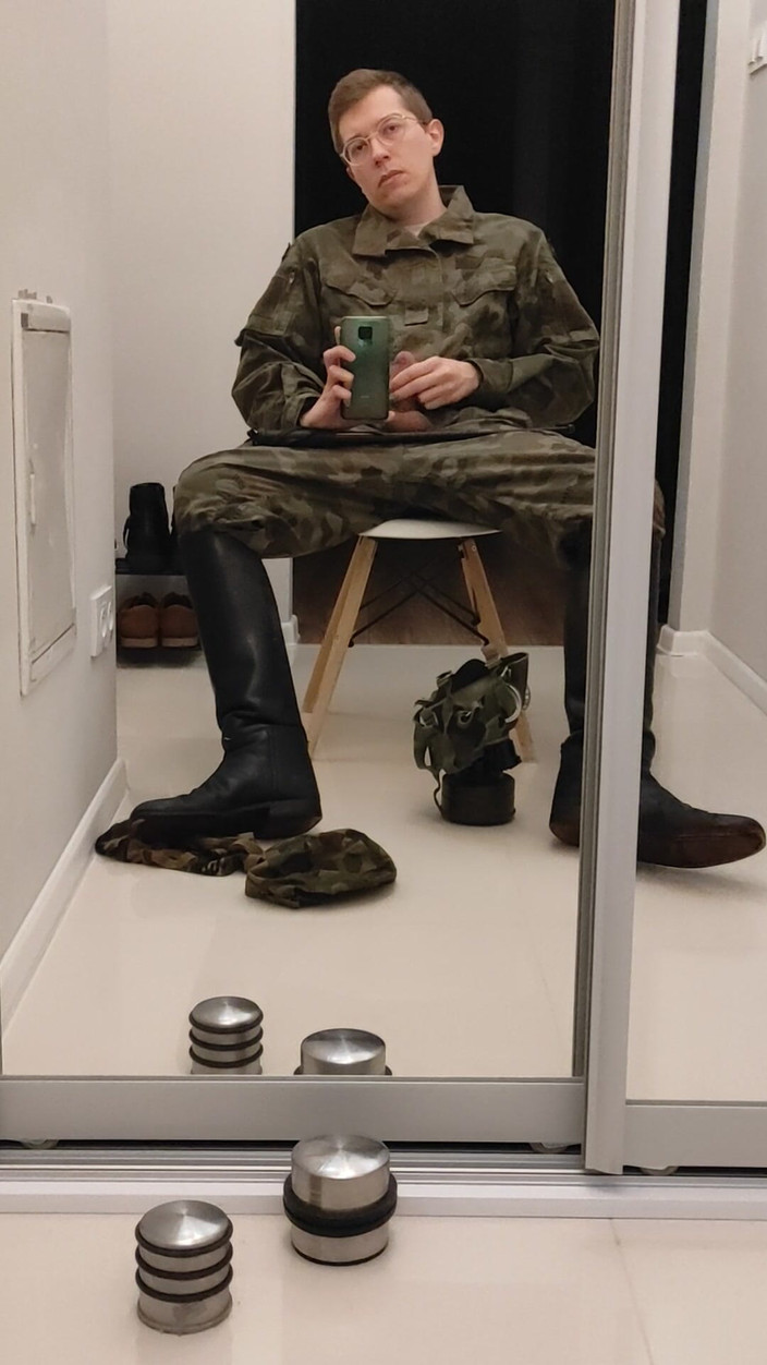 Gayfucker25: Asker Mastürbasyon Yaptı Askeri Sumurlar 2'de