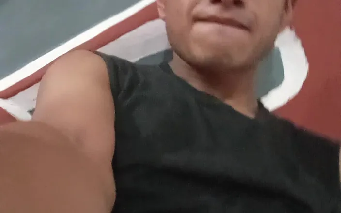 Krakix: Solo Straw, Can You Help Me?