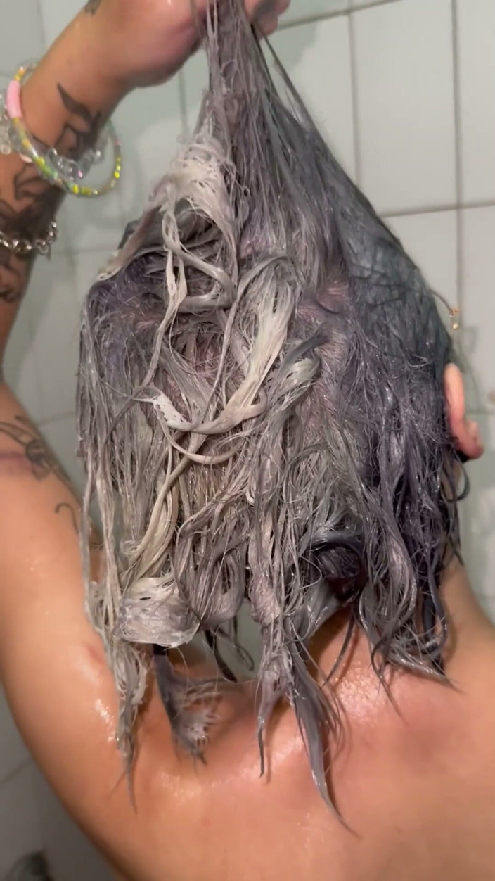 lanalovacutie: Se laver les cheveux avec un nouveau masque sous la...