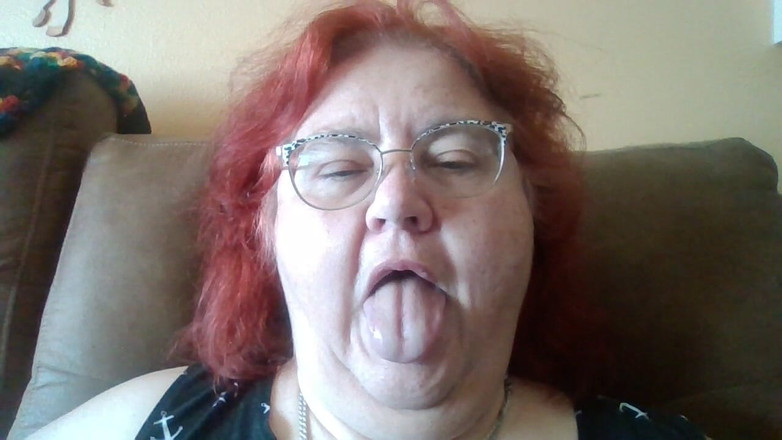 BBW nurse Vicki adventures with friends: Aangevraagde Video Van Mij Die Kissy-geluiden Maakte En Me Het...