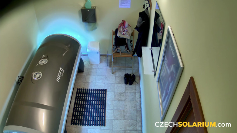 Czech Solarium: Czech Solarium 163: MILF berbulu Memberikan Kami Persembahan Percuma Di Solarium