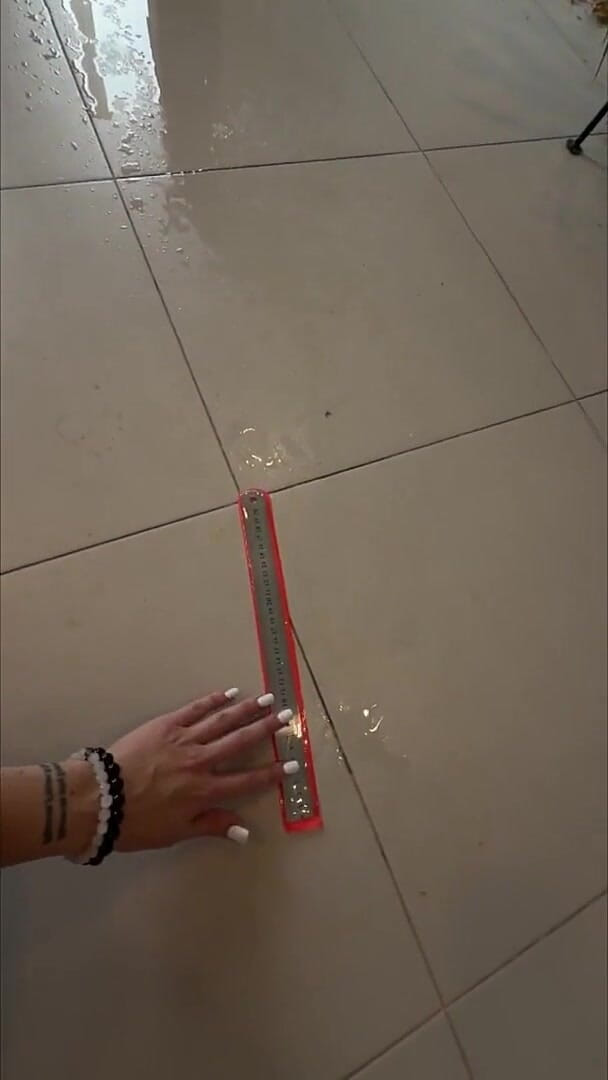 Extreme Long Distance - Powerful Pee Flow From a Full Bladder - Measuring the Distance of Urination (Pee Ariel)