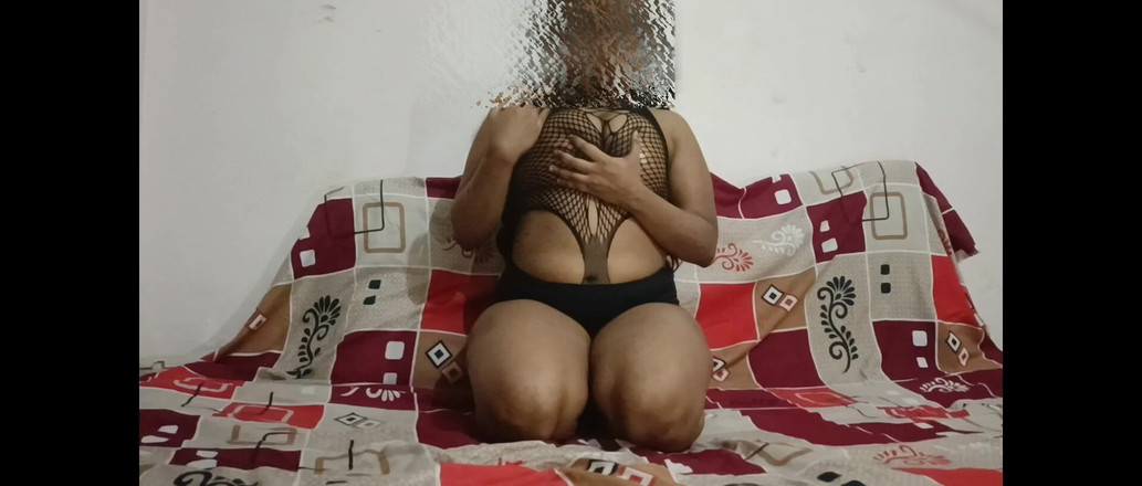 Forever friend: Indian Big Booty Stepsister Wants to Fuck