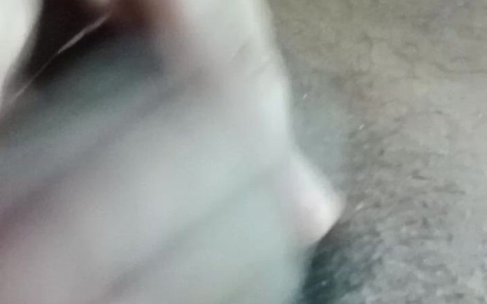 Bottom avi: Showing You My Body