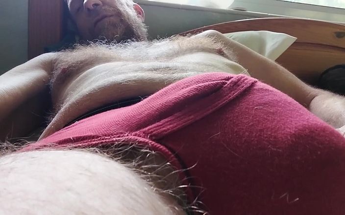 Hairyartist: अपने y मोर्चों में सौतेले पिता से मिलने जाएं