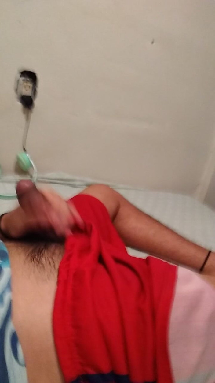 AlexAlejandro13: 热辣男孩在床上