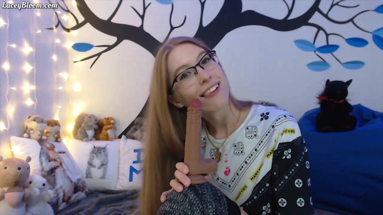 Lacey Bloom: Live Show : The Essentials 9:57