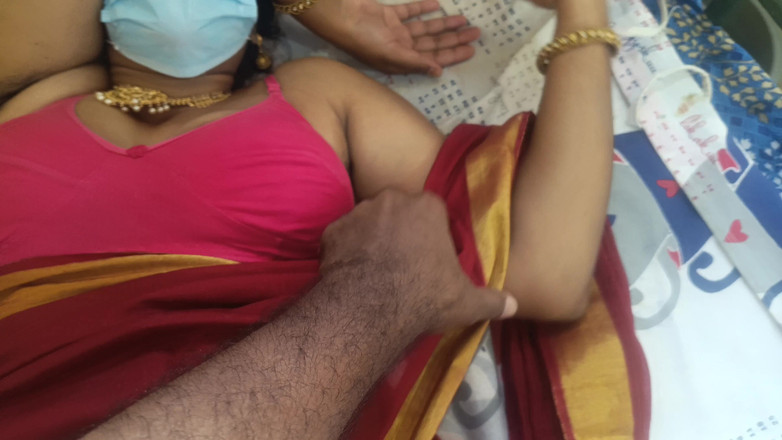 Inba: カップルのレズビアンスリーサムセックス