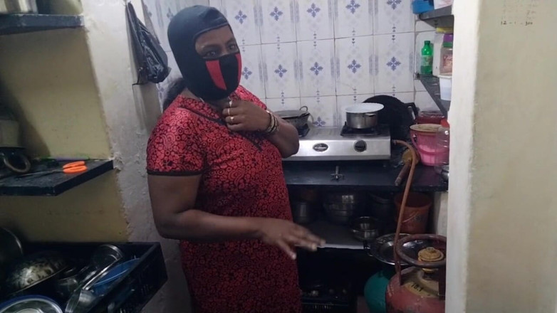 Benita sweety: Mutfakta arkadaşımla amma seksi