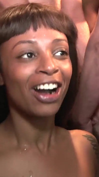 Lola Marie aur adreena Winters Bukkake 1