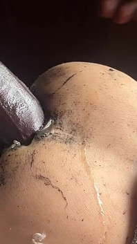 Kontol besar panas Xvideo pamer pelacur anal ketat