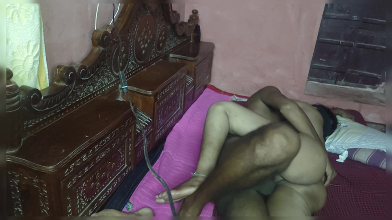 Nehatop123: सुंदर हॉट लड़की पहली बार सेक्सी हॉट लड़कियां