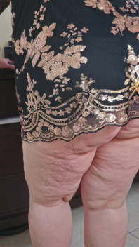 Une grosse BBW avec un gros cul exhibe et montre sa chatte en gros plan - collage de photos vidéo